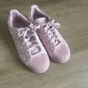 Like new pink Adidas Superstar's Size 6 (Fits like a 7.5)